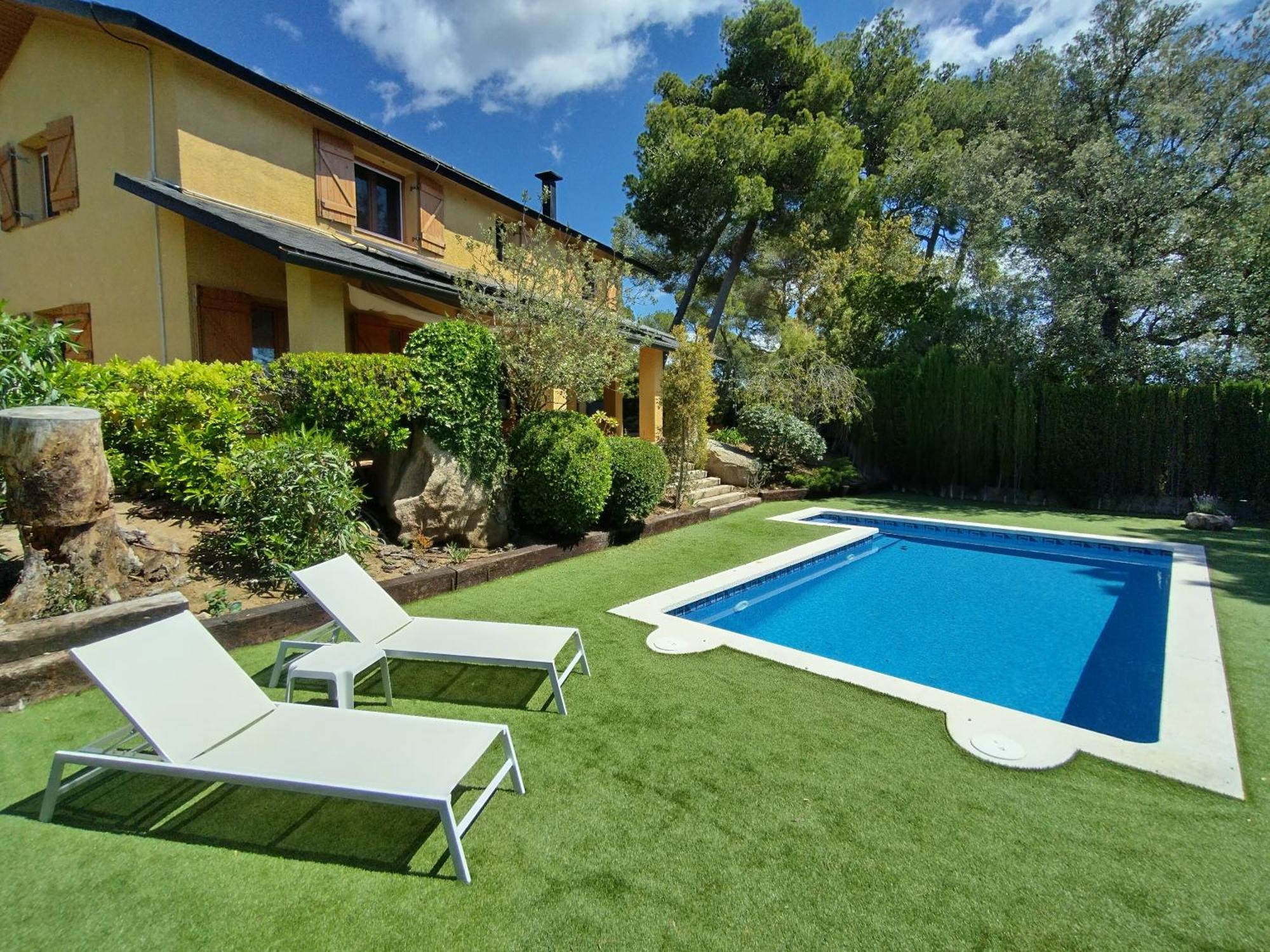 Casa Feliz Villa Sant Cebrià de Vallalta Eksteriør billede
