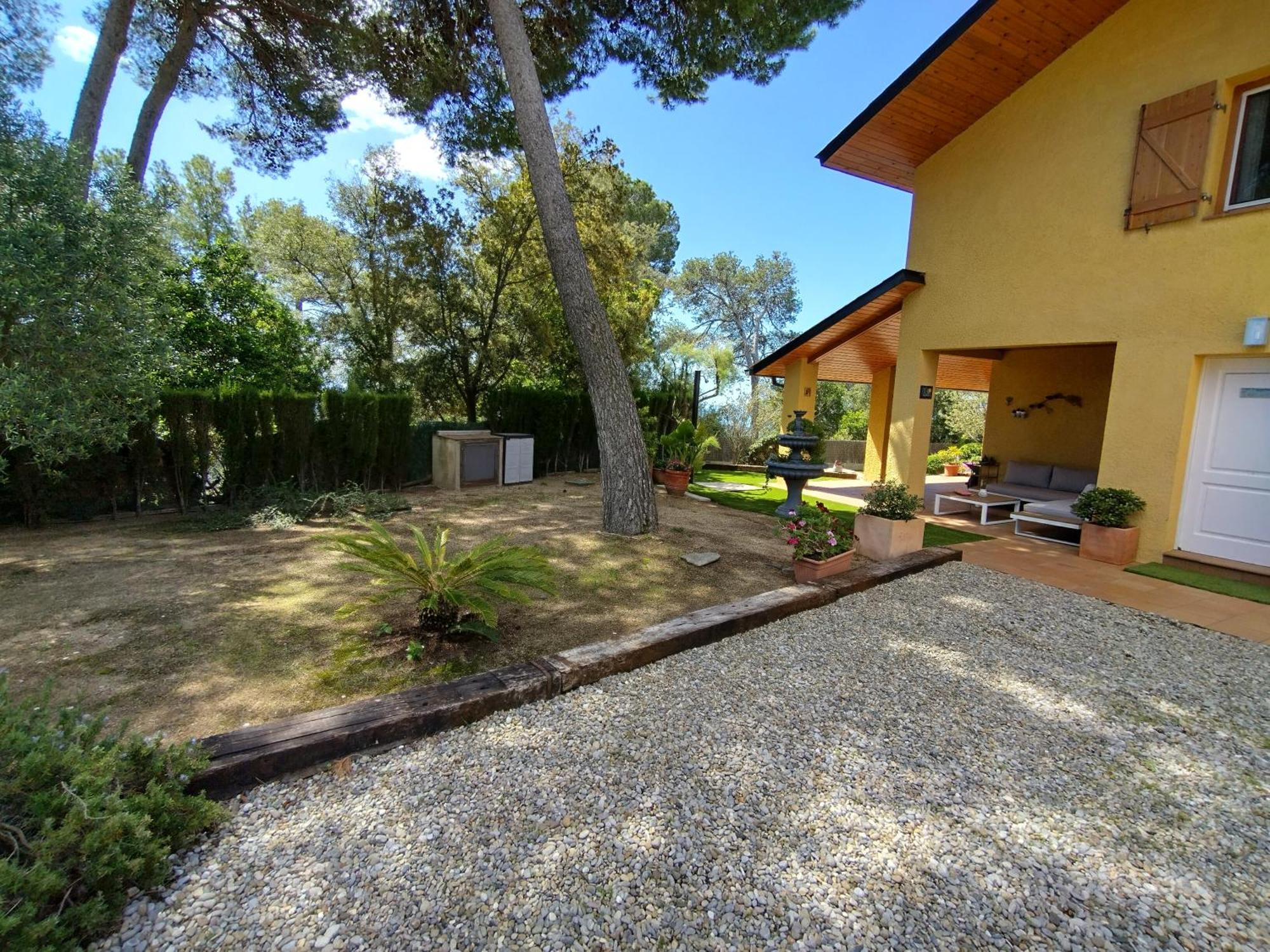 Casa Feliz Villa Sant Cebrià de Vallalta Eksteriør billede