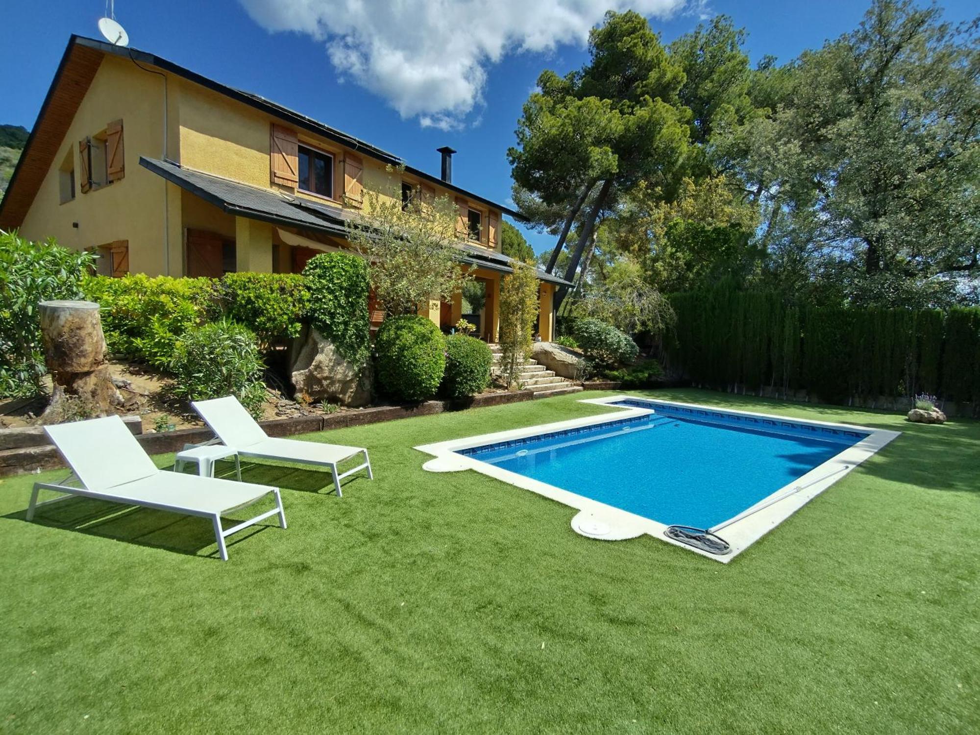 Casa Feliz Villa Sant Cebrià de Vallalta Eksteriør billede