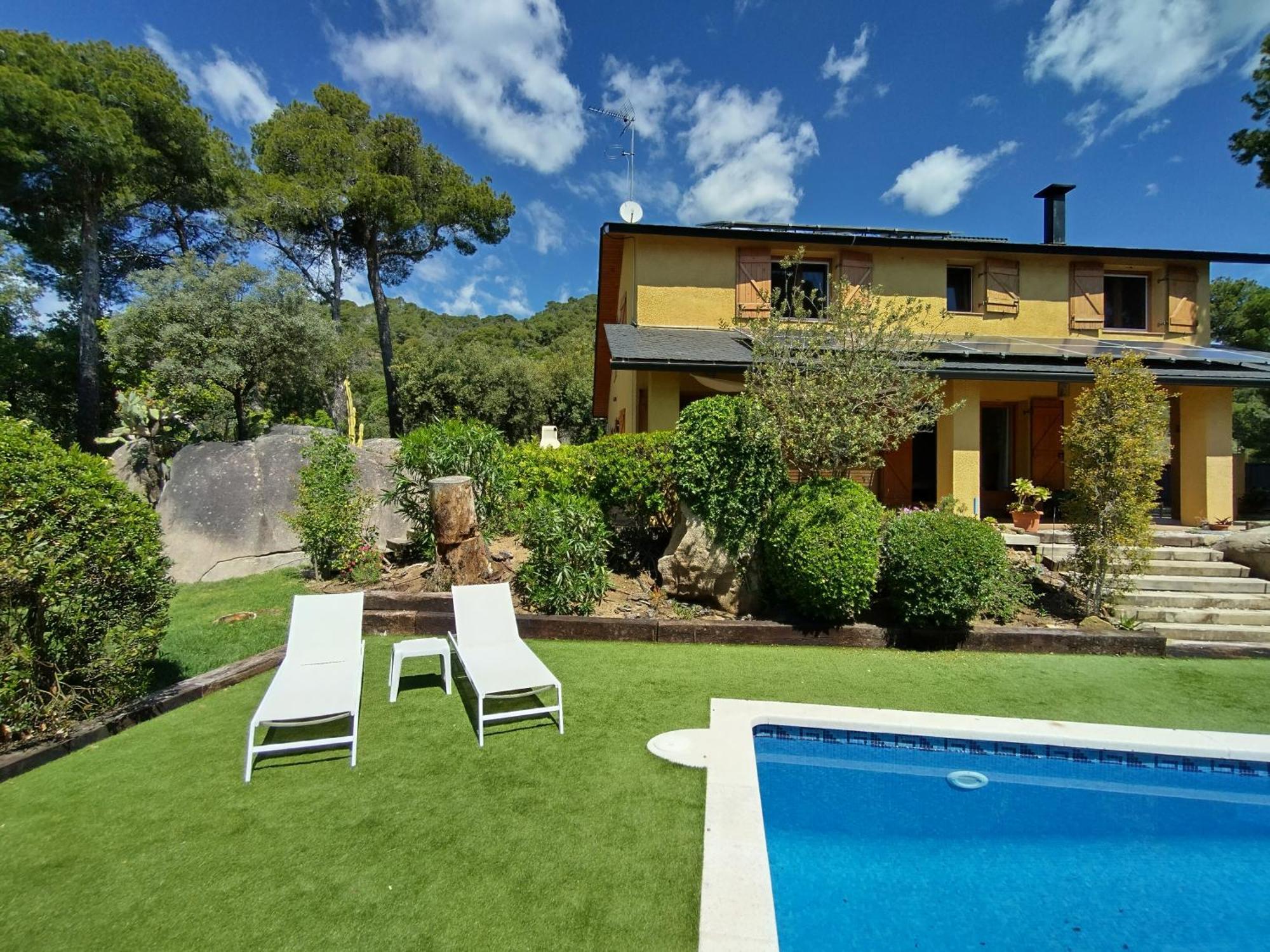 Casa Feliz Villa Sant Cebrià de Vallalta Eksteriør billede