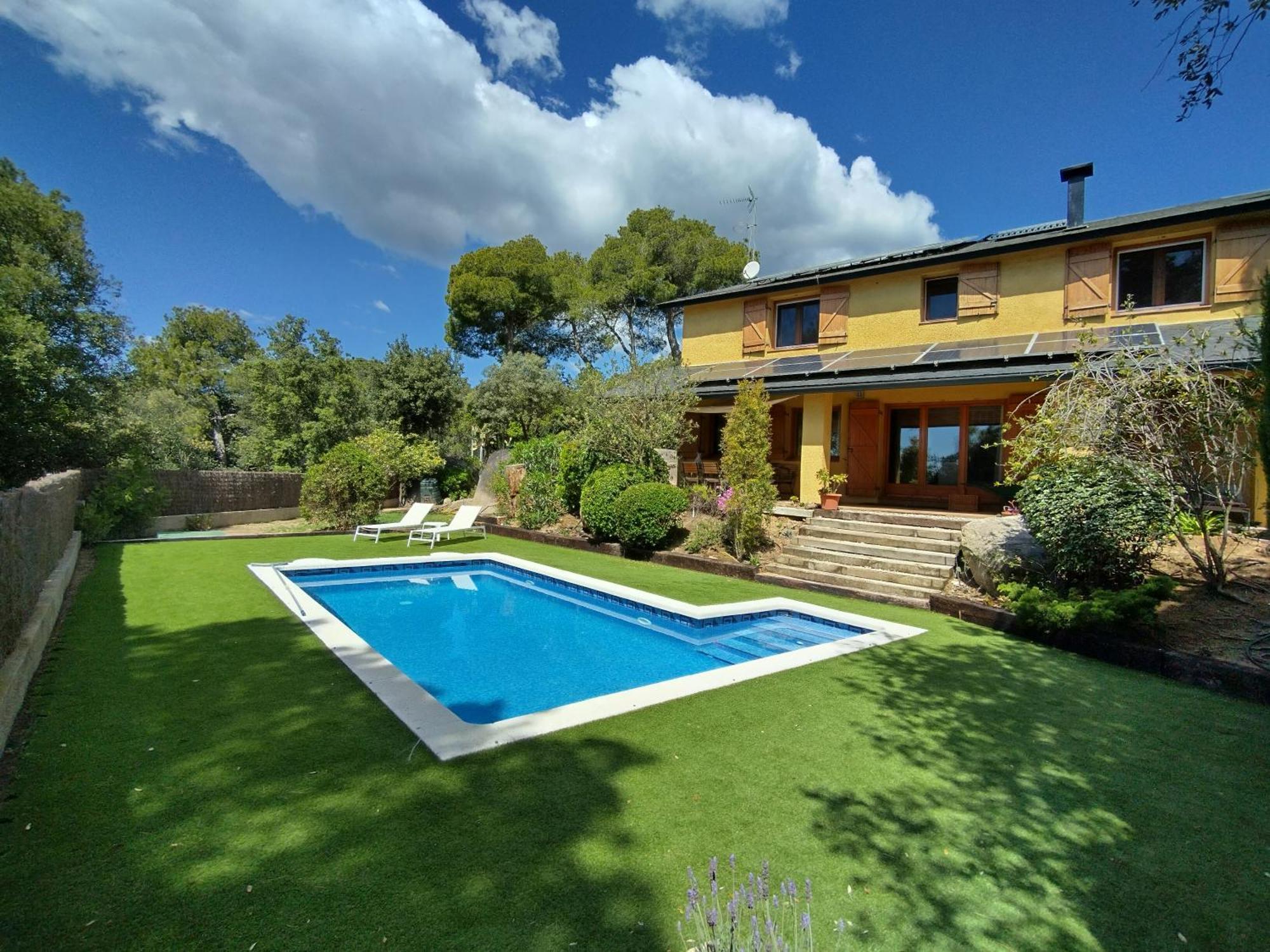 Casa Feliz Villa Sant Cebrià de Vallalta Eksteriør billede