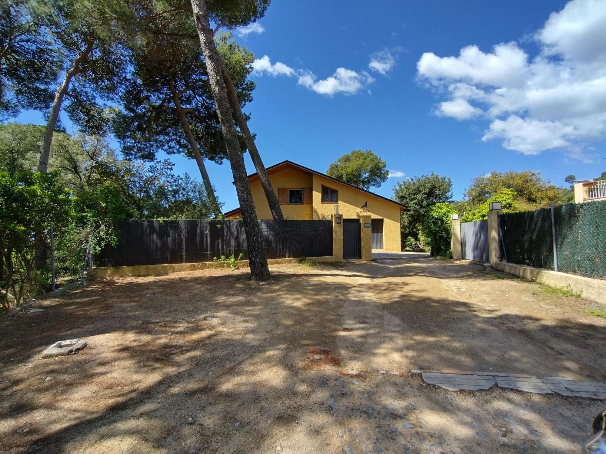 Casa Feliz Villa Sant Cebrià de Vallalta Eksteriør billede
